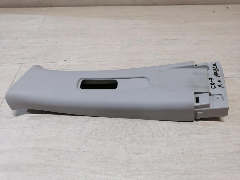 Mazda CX7 обшивка средней стойки верхняя левая