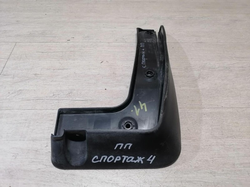 Sportage 4 П брызговик передний правый деф
