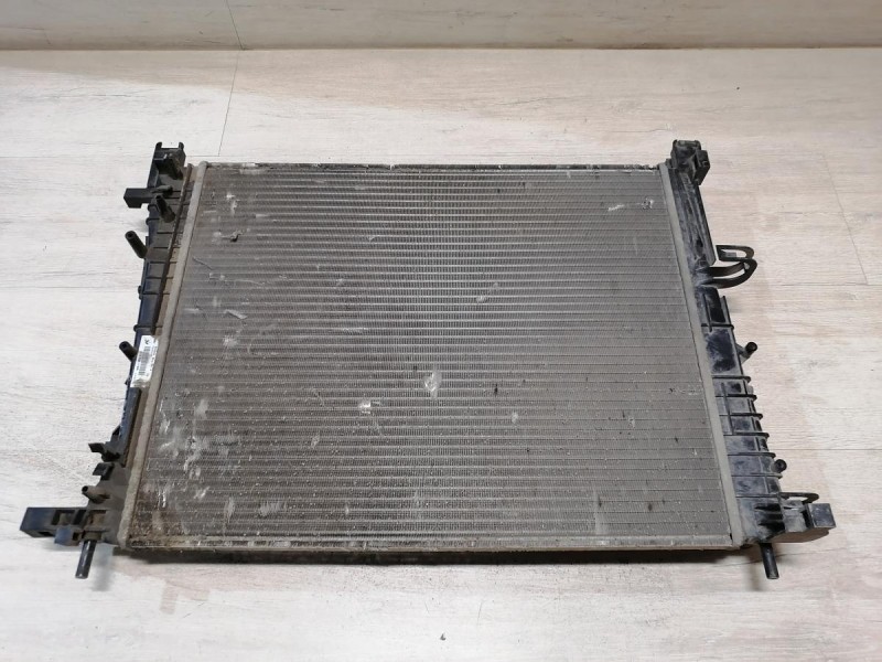 Sandero 2 П радиатор охлаждения двигателя