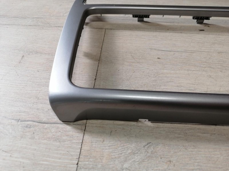 Polo №6 рамка под магнитолу