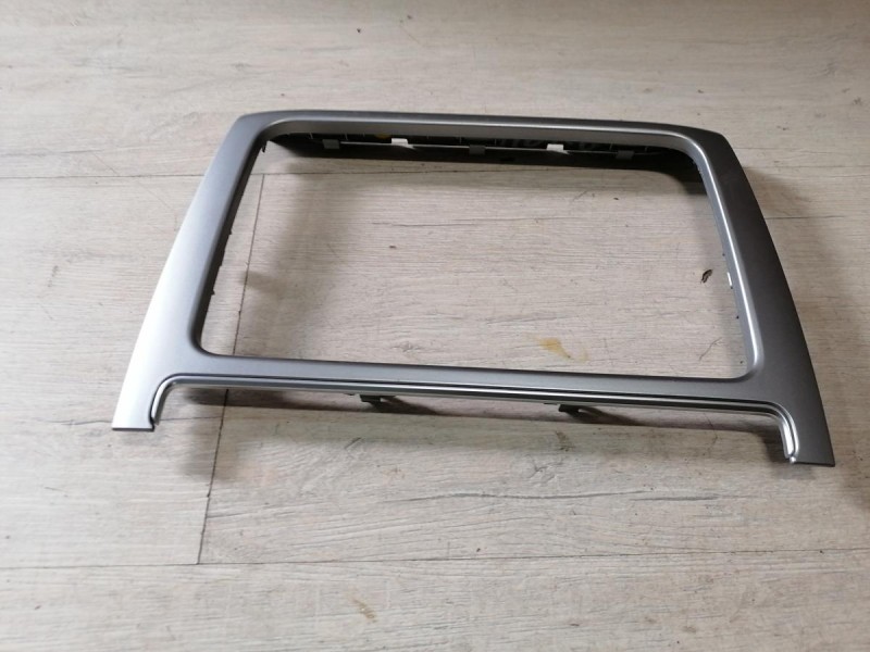 Polo №6 рамка под магнитолу