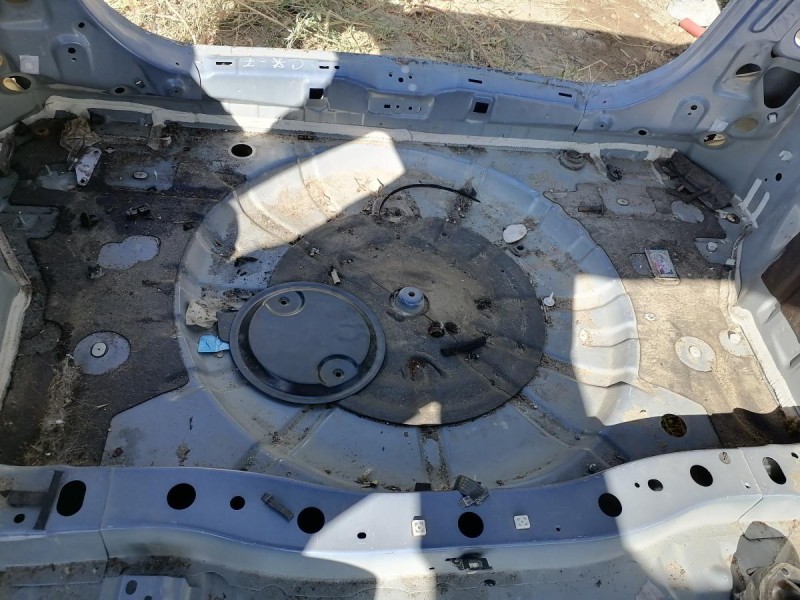 Mazda CX7 панель задняя ниша под запаску