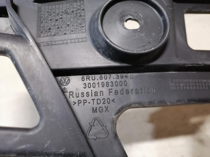 Polo №6 крепление заднего бампера правое деф