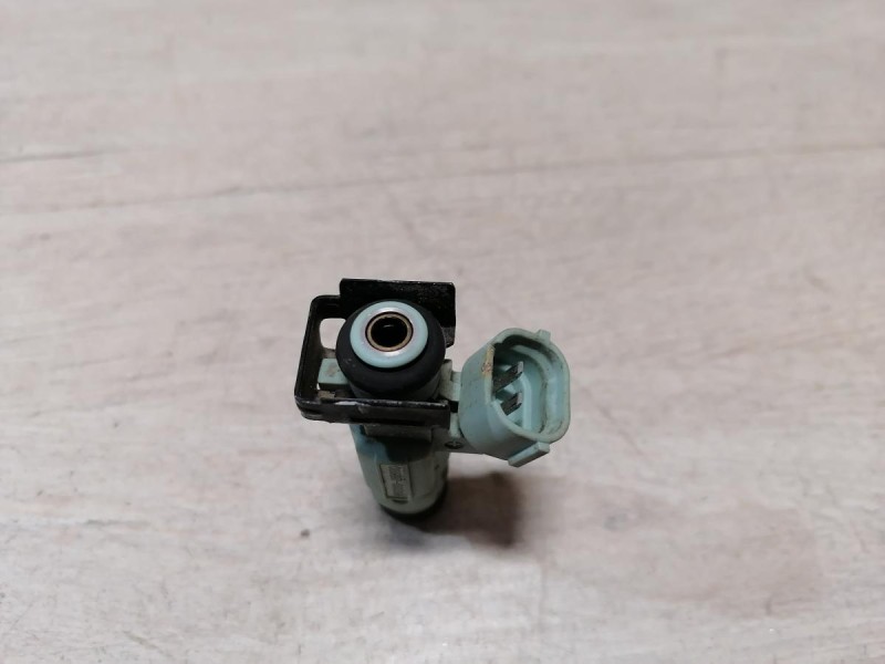 Rio 3 №8 форсунка топливная