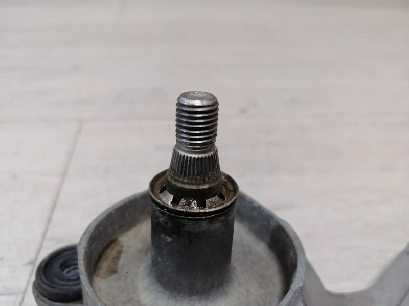 Rio 3 №8 трапеция дворников