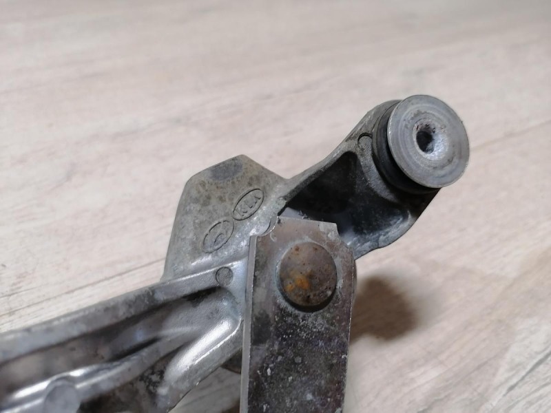 Rio 3 №8 трапеция дворников