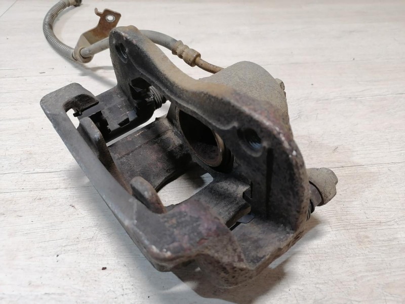 Rio 3 №8 суппорт передний левый