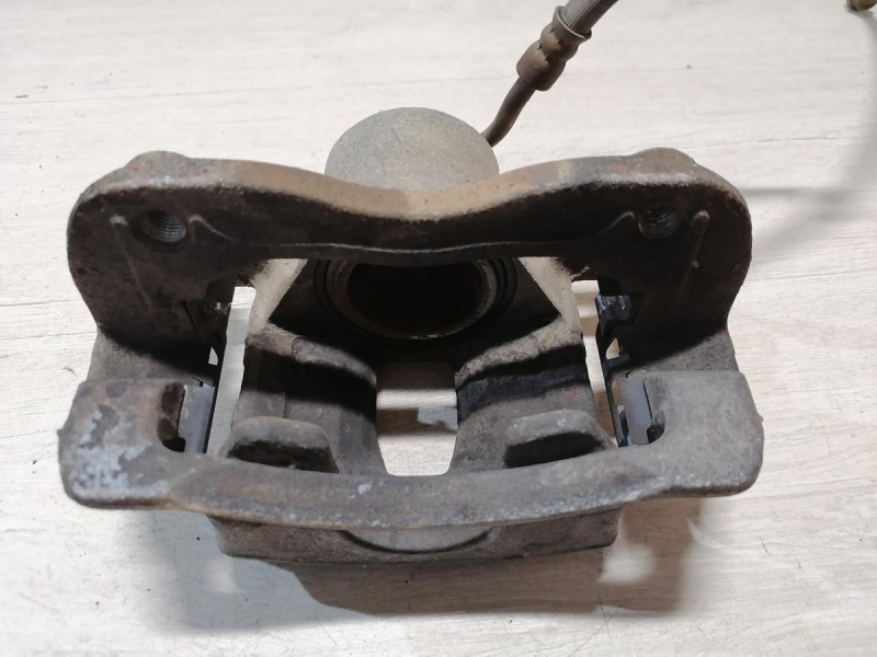 Rio 3 №8 суппорт передний правый