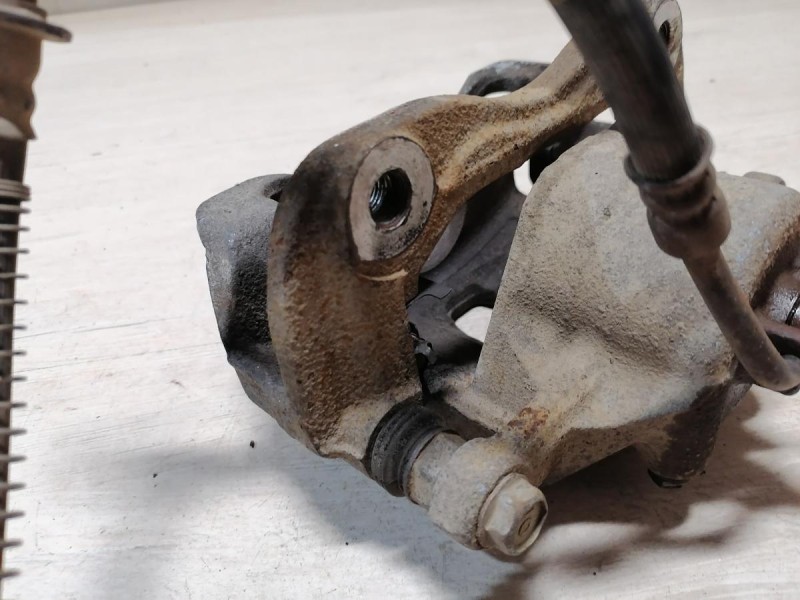 Rio 3 №8 суппорт передний правый