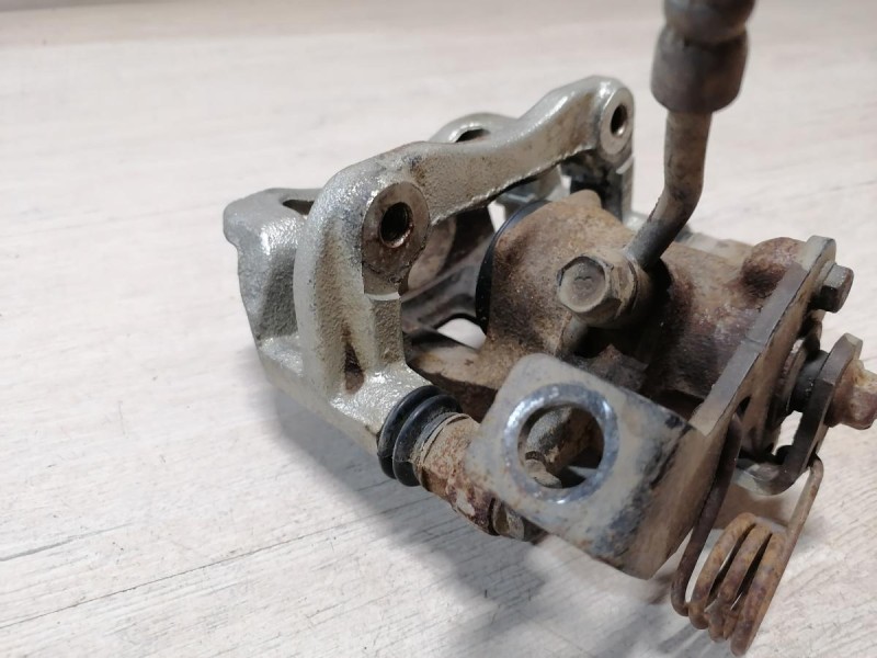 Rio 3 №8 суппорт задний левый правый к-кт