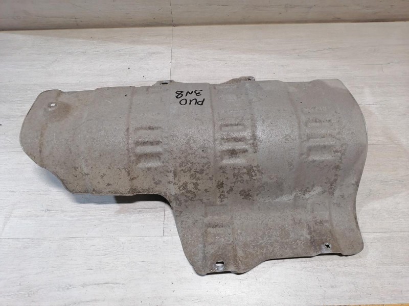 Rio 3 №8 тепловой экран глушителя резонатора средний