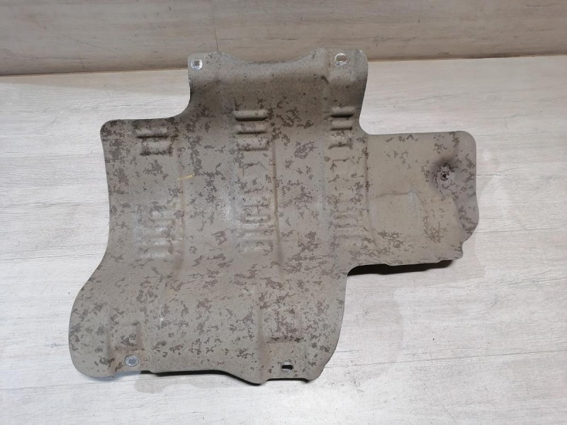 Rio 3 №8 тепловой экран глушителя резонатора средний