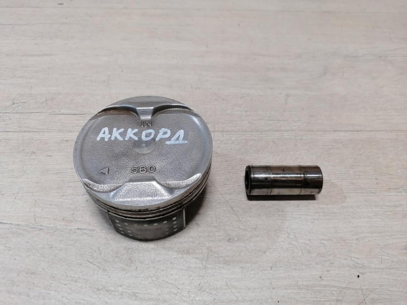 Honda Accord П поршень с пальцем 2.4