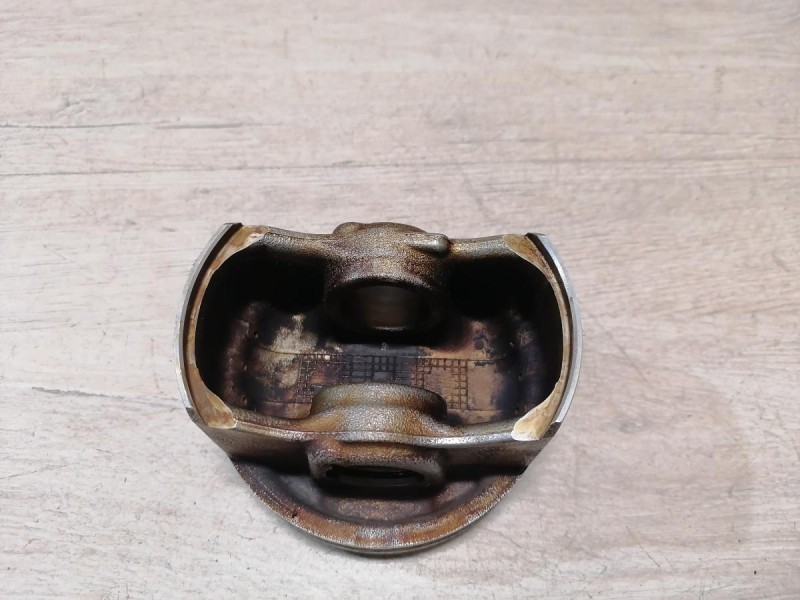 Honda Accord П поршень с пальцем 2.4