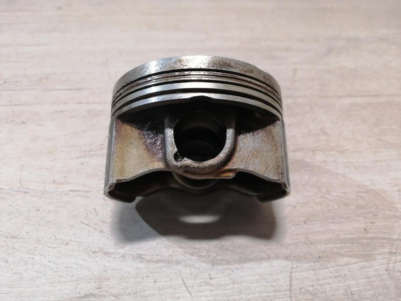 Honda Accord П поршень с пальцем 2.4