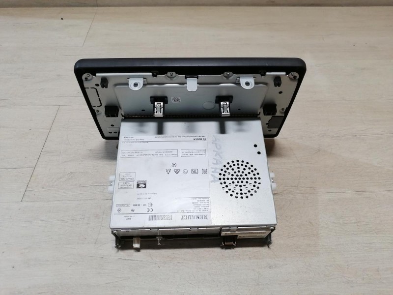 Arkana магнитола штатная