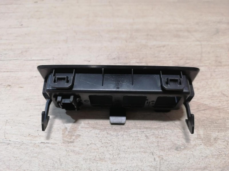 Arkana накладка торпедо под блок кнопок