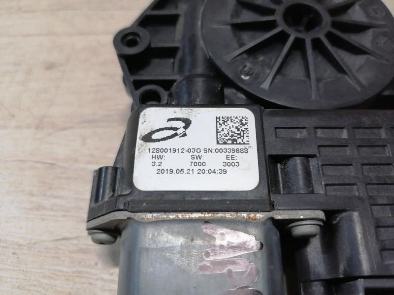 Arkana моторчик стеклоподъемника передний левый