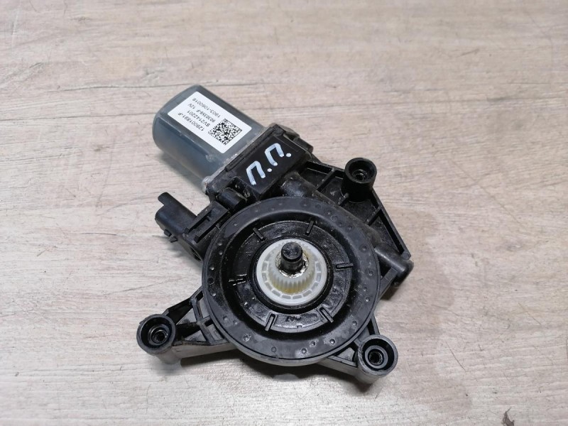 Arkana моторчик стеклоподъемника передний правый