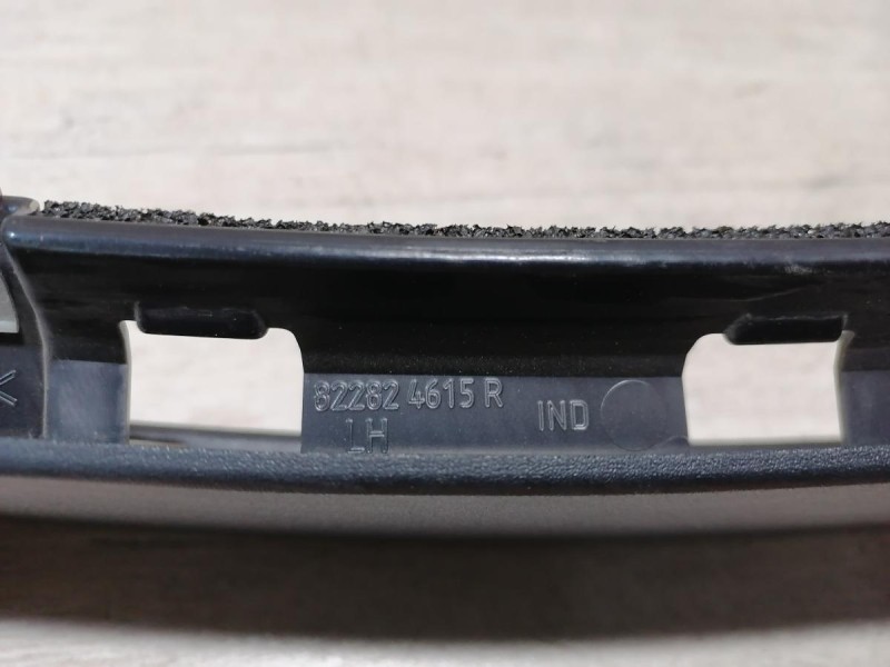 Arkana накладка стойки двери наружная задняя левая прямая