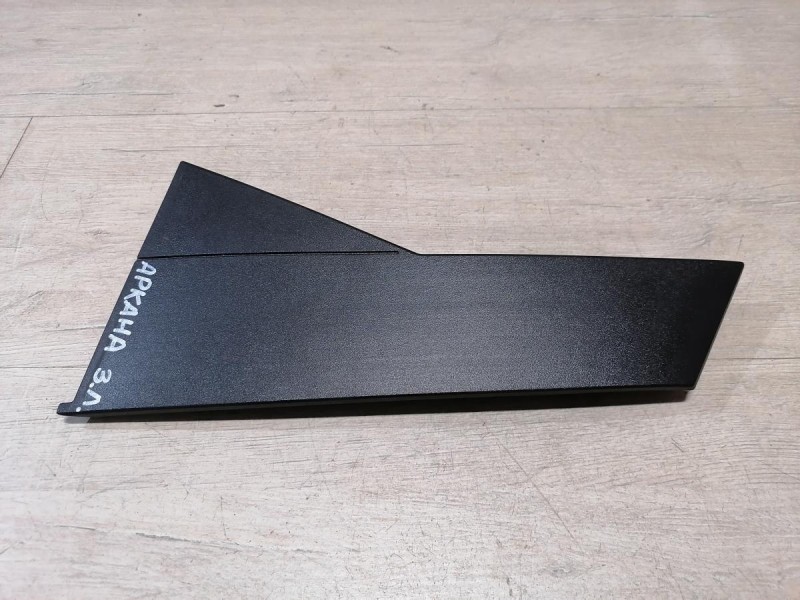 Arkana накладка стойки двери наружная задняя левая кривая