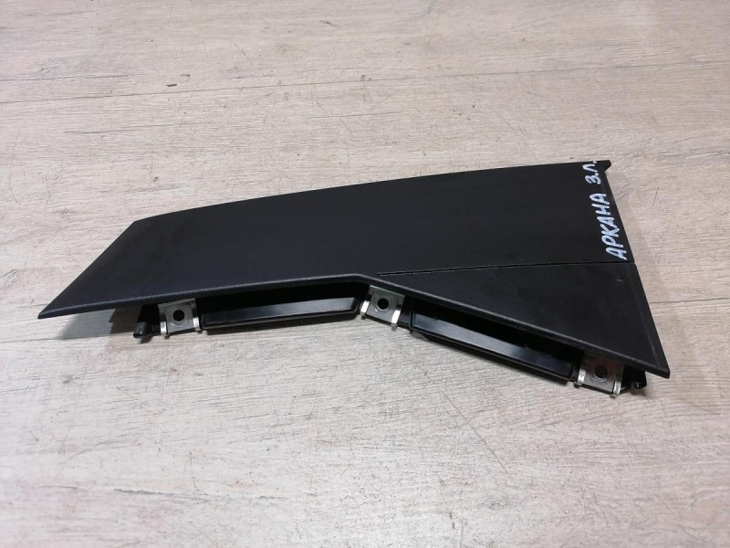 Arkana накладка стойки двери наружная задняя левая кривая