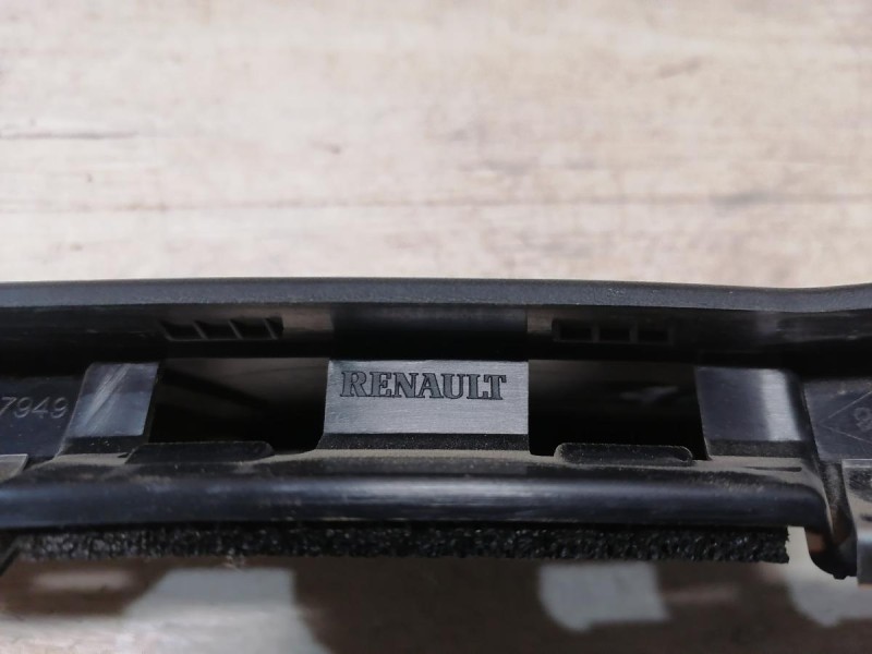 Arkana накладка стойки двери наружная задняя левая кривая