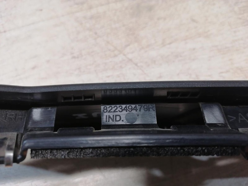 Arkana накладка стойки двери наружная задняя правая кривая