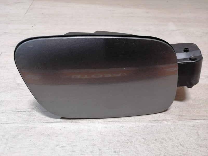 Arkana лючок бензобака