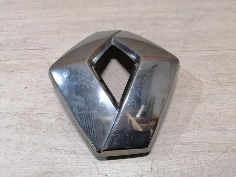 Arkana эмблема передняя