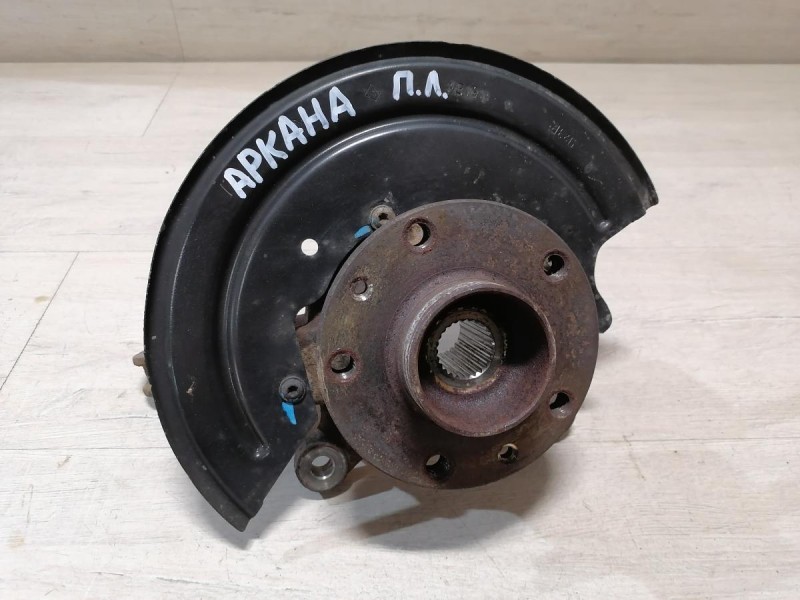 Arkana кулак передний левый