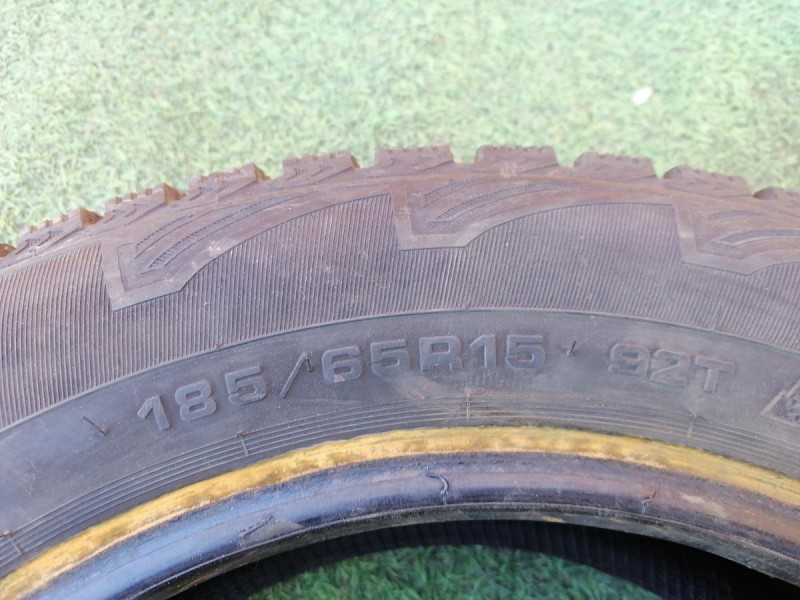 Logan №44 шина185/65 r15 кордиант зима шипы к-кт
