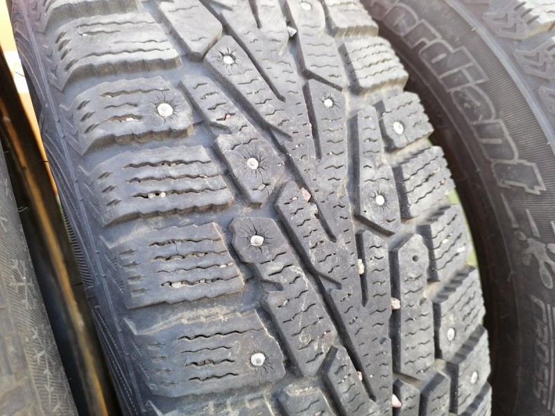 Logan №44 шина185/65 r15 кордиант зима шипы к-кт