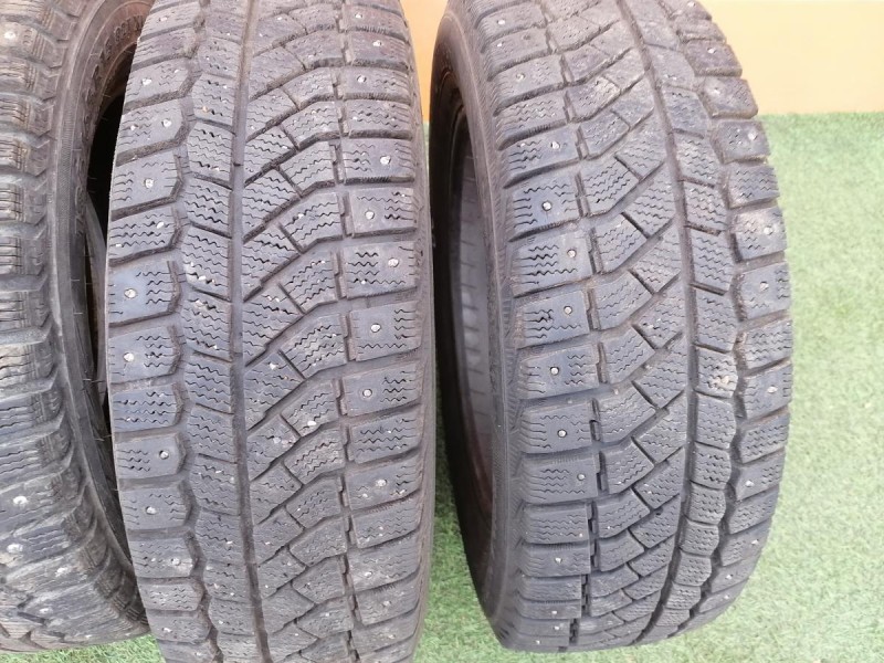Logan №36 шина 185/65 R15 нокиан зима виатти зима по 2 шт