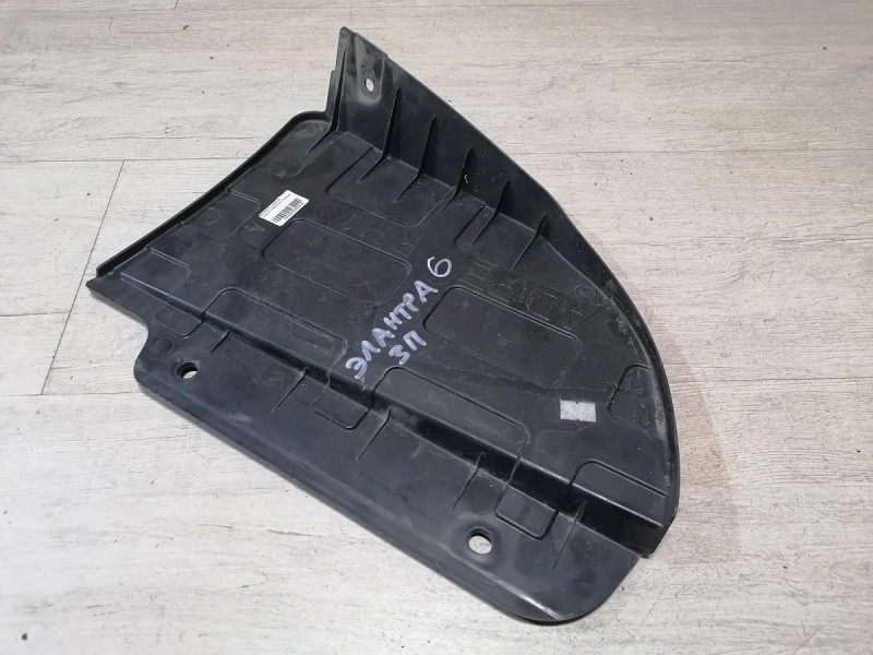 Elantra 6 пыльник заднего бампера правый