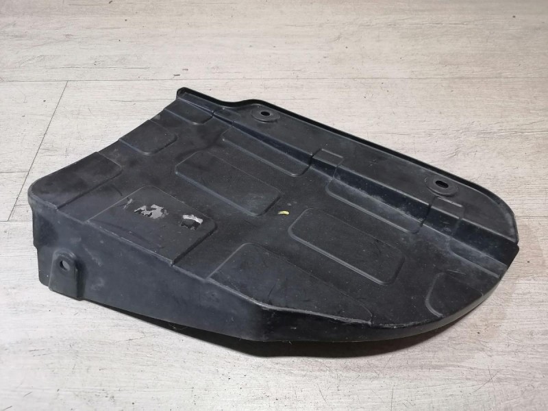 Elantra 6 пыльник заднего бампера правый