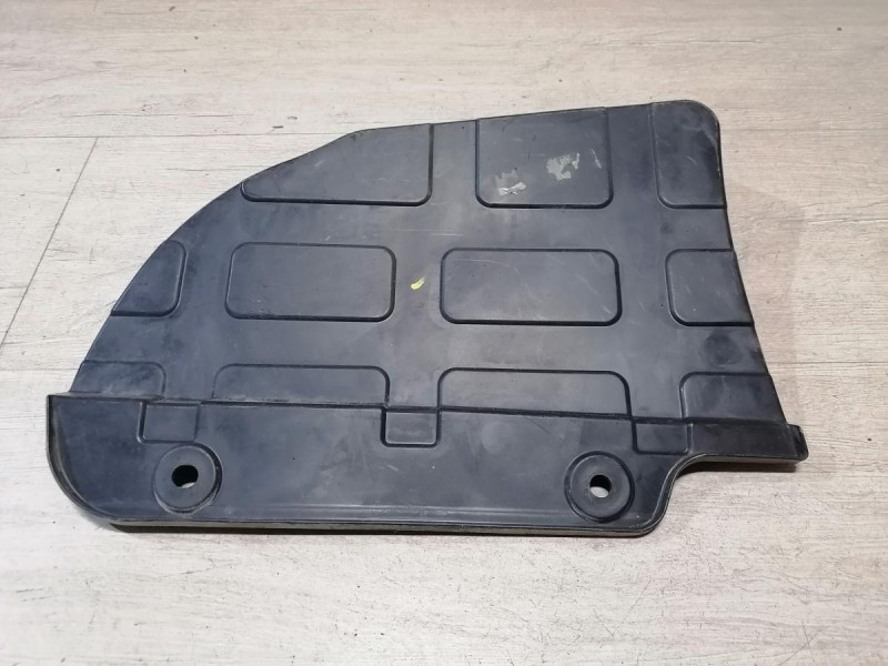 Elantra 6 пыльник заднего бампера правый