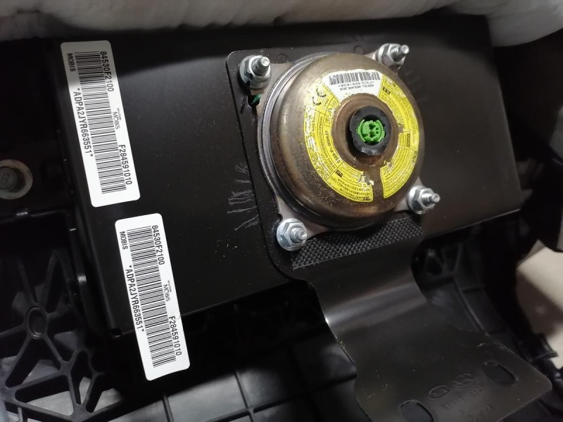 Elantra 6 торпедо передняя панель парприз дефект