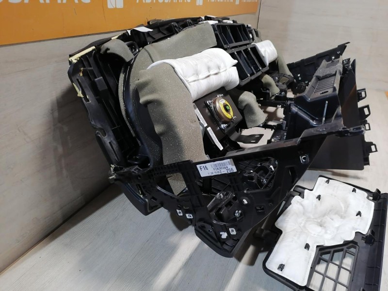 Elantra 6 торпедо передняя панель парприз дефект