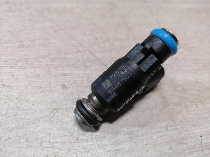 Cruze П форсунка топливная