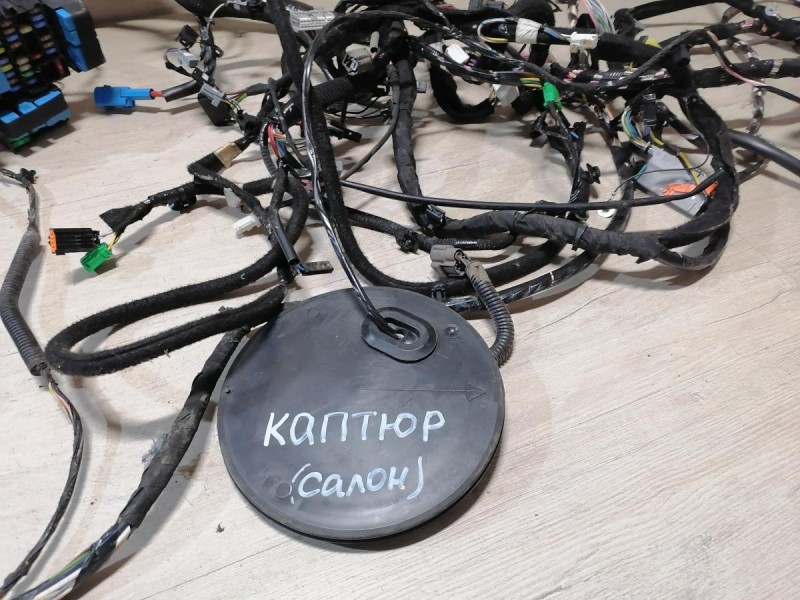 Kaptur проводка салона деф