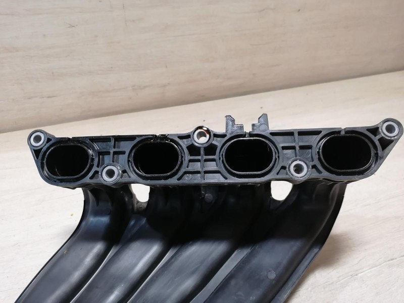 Kaptur коллектор впускной H4M