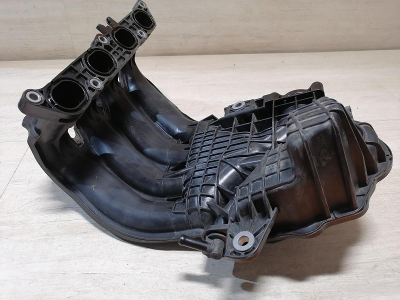 Kaptur коллектор впускной H4M