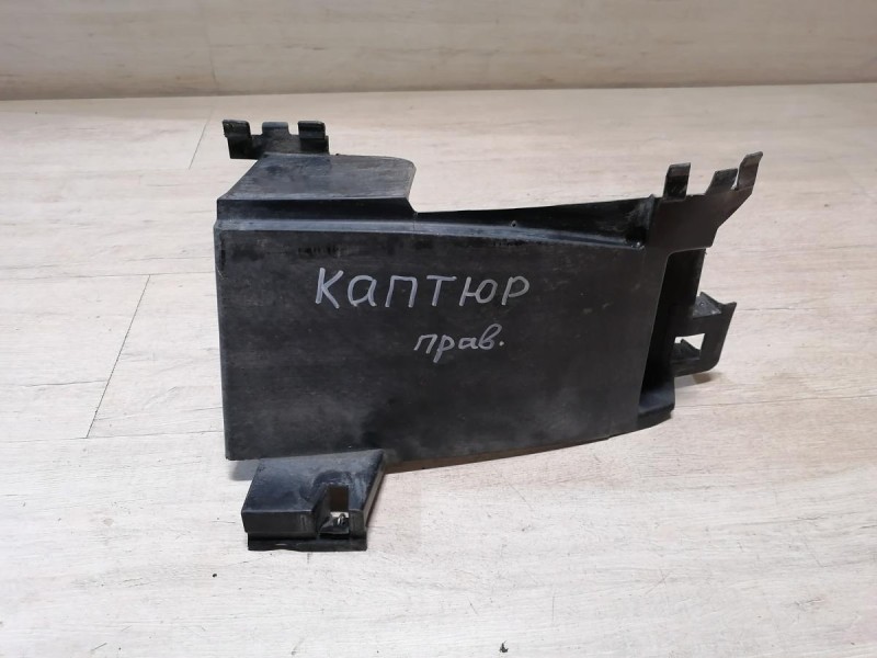Kaptur дефлектор радиатора правый