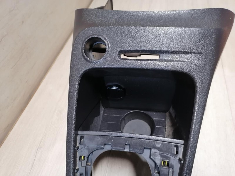 Kaptur консоль центральная