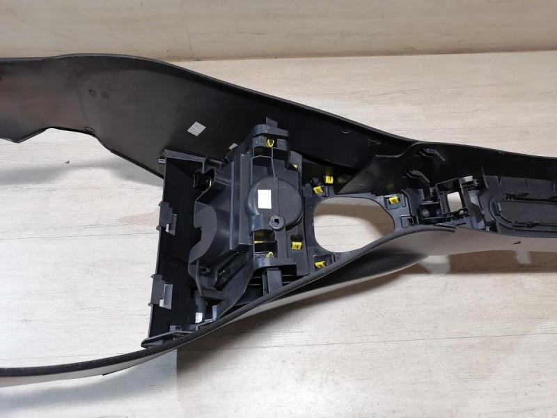 Kaptur консоль центральная