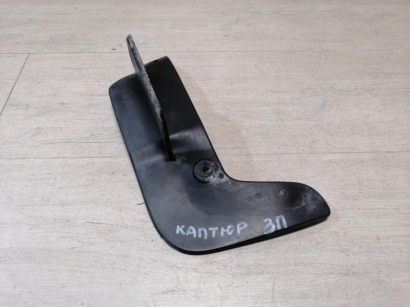 Kaptur брызговик задний правый