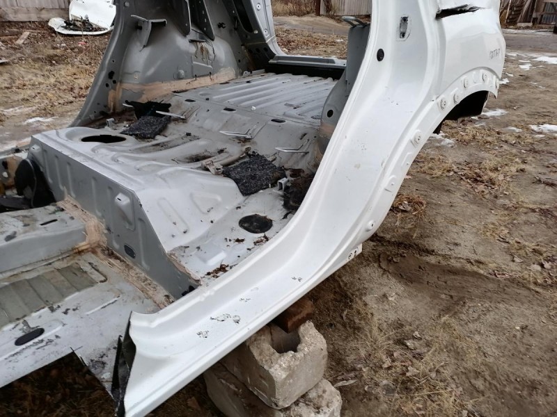 Kaptur крыло заднее левое порог сапожок деф
