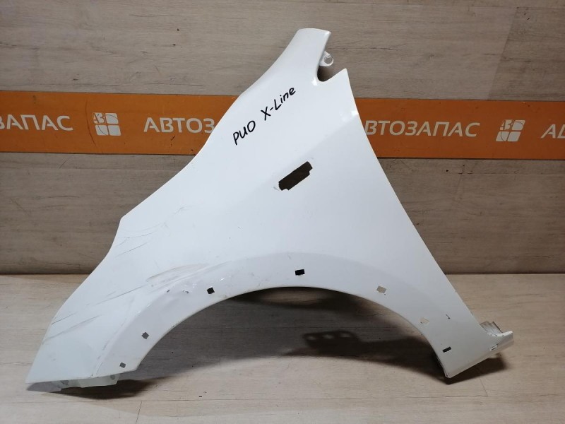 Rio 4 X-Line крыло переднее левое деф