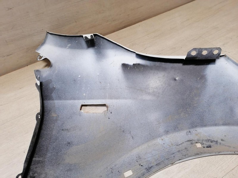 Rio 4 X-Line крыло переднее левое деф